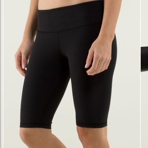 Lululemon Reversible Groove Short Size